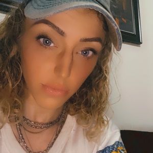 Meet your Posher, Janina